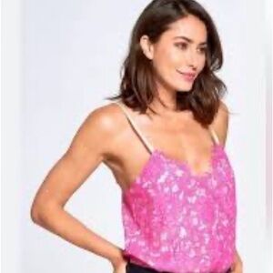 Strut & Bolt Fuschia Eyelash Lace Surplice Bodysuit Size Small NWT
